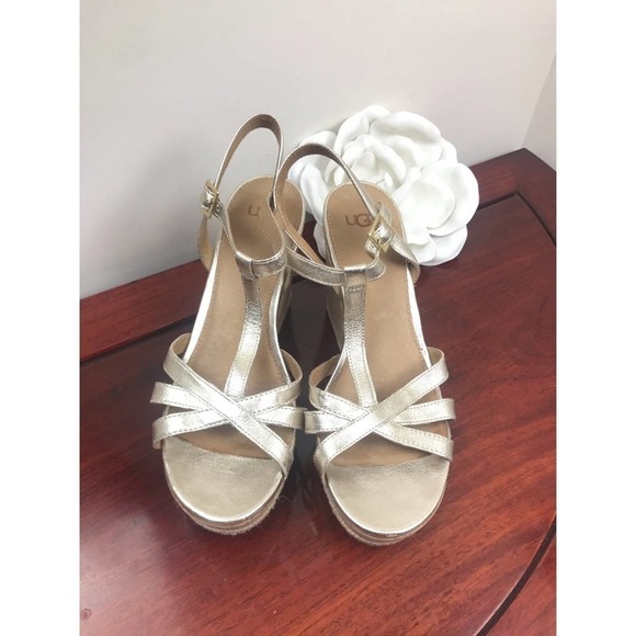 UGG metallic gold wedge sandals - Picture 2 of 7